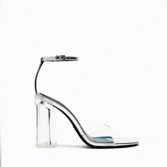 Zara • Silver wide heel vinyl sandals - Picture 2 of 10